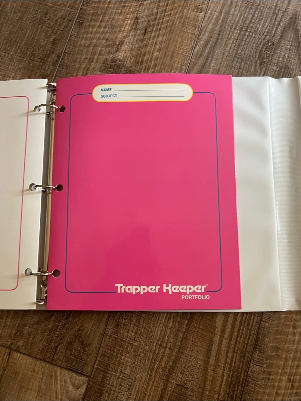 Trapper Keeper Organizer with Pastel Rainbow Hearts - Pink